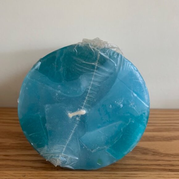 Pier 1 Imports 4 x 6 Oceans Scented Candle, Vintage - Picture 3 of 4